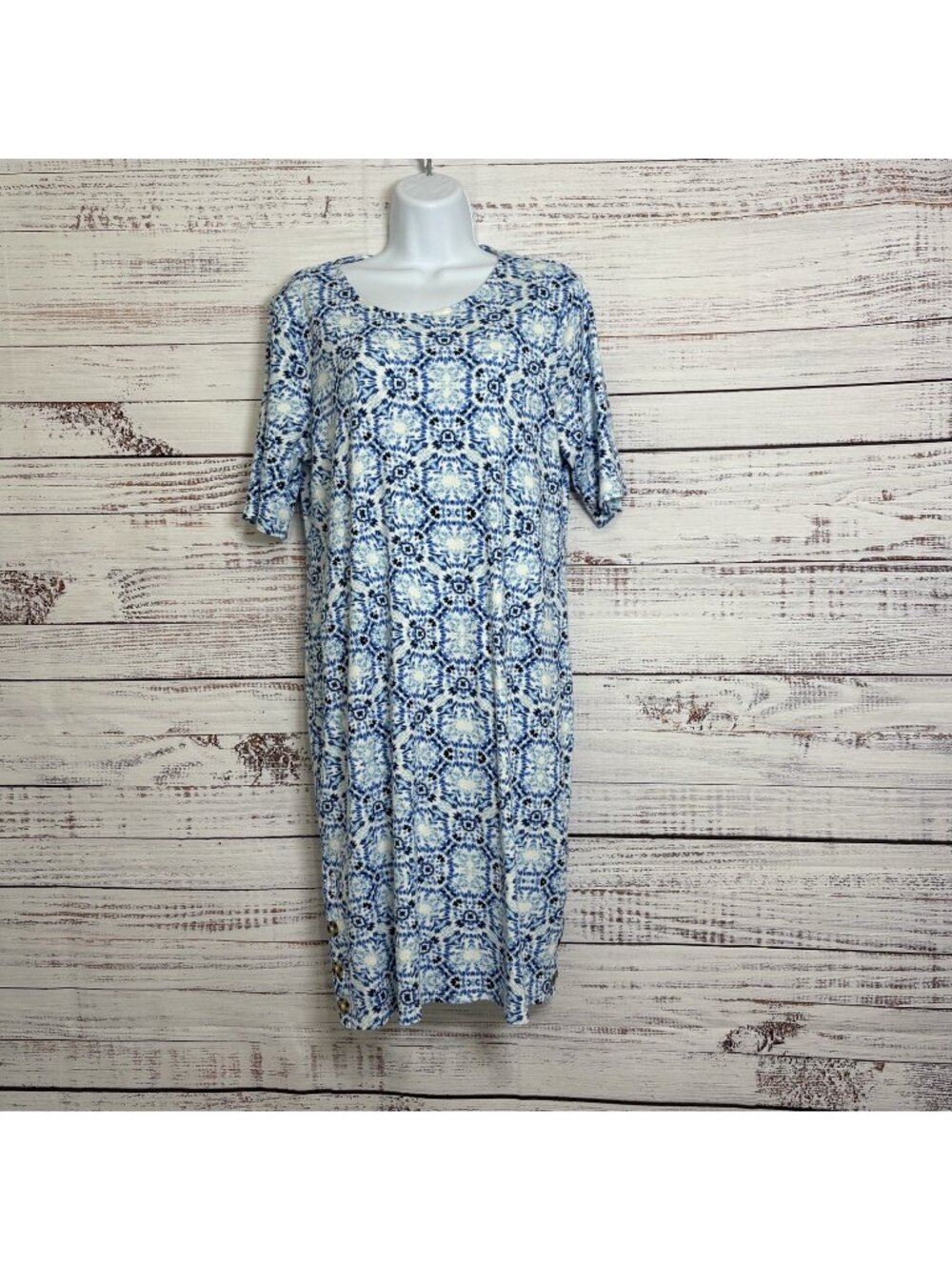 Chico’s Blue Tie Dye Medallion Print Shift Dress
